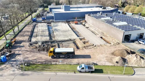 Bouwplaats uitbreiding 2150 m2 productiehal Fenix Industries Oldenzaal